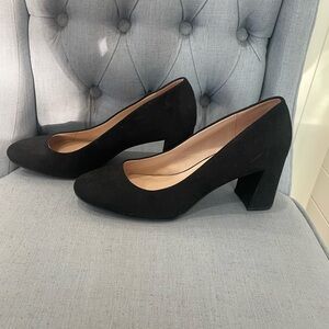 Kelly & Katie Black Women's Pumps